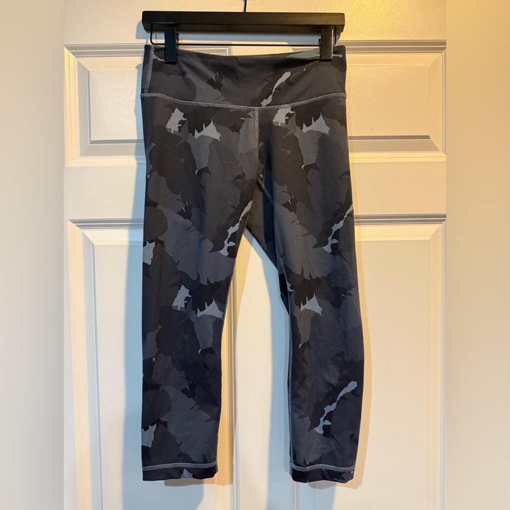 Lululemon Knee Length Camouflage leggings